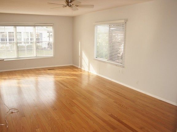 3rd image of 435 16th Ave SE Lot 619