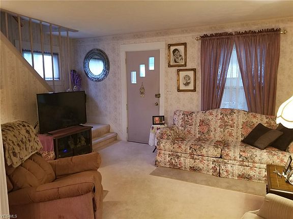 5th image of 2243 Overland Ave NE