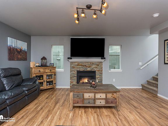 3rd image of 9119 Eagle River Ln