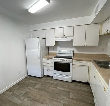5th image of 726 NW 91st Ter