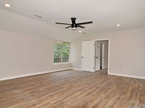 5th image of 806 N Adams St.