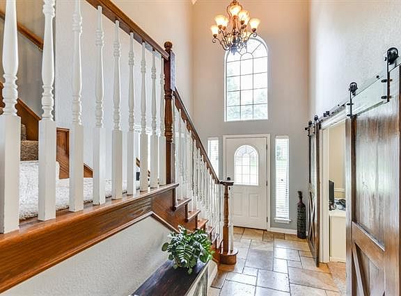 5th image of 1004 Saint Andrews Dr