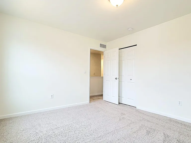1929 Blue Stem Ct — Photo 24