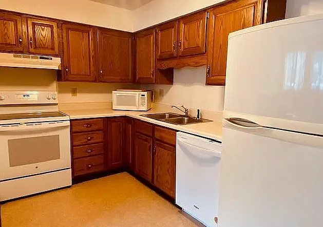 2 bed, 954 sqft, $1,200 — Photo 2