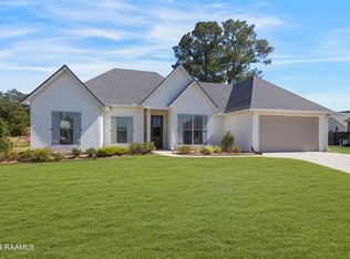 3402 Chuggie Ln, New Iberia, LA 70563