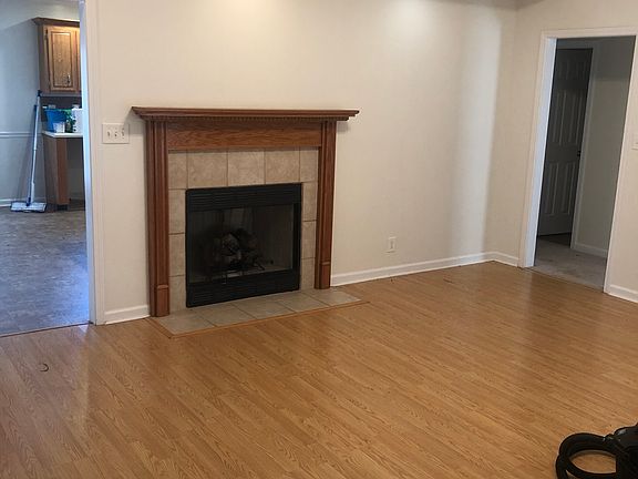 2nd image of 4068 New Grange Cir