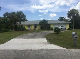 165 Concord Dr NE, Pt Charlotte, FL 33952