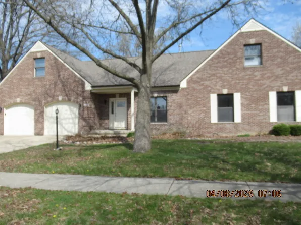 1318 Broadmoor Dr, Champaign, IL 61821