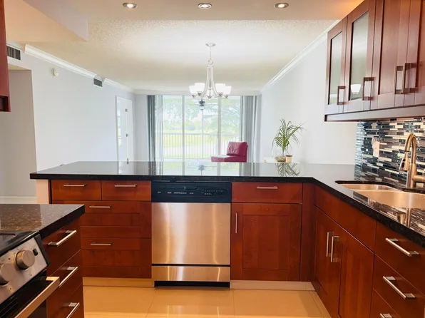 3080 N Course Drive #202, Pompano Beach, FL 33069