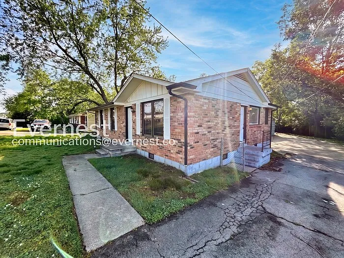 212 New Shackle Island Rd — Photo 3
