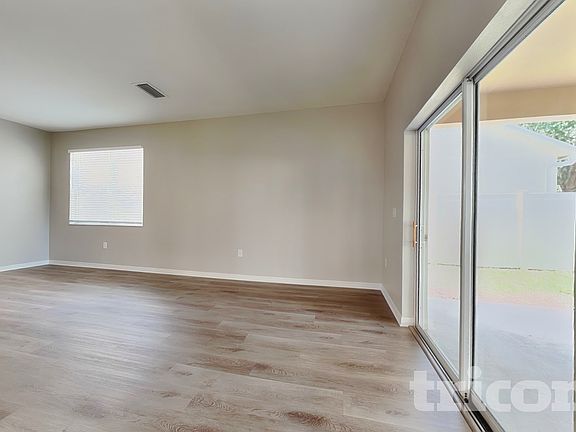4th image of 34953 Meadow Reach Dr