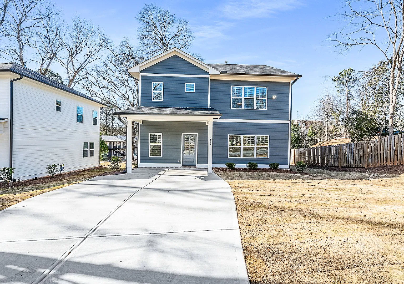 4 BR/ 3BA Near Downtown Athens — Photo 2