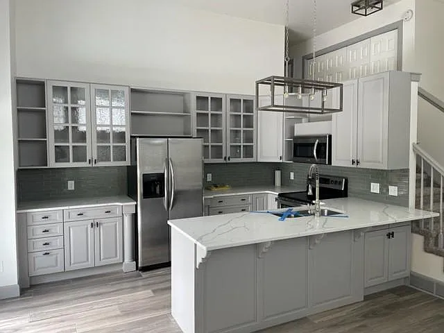 2 bed, 900 sqft, $1,800 — Photo 2