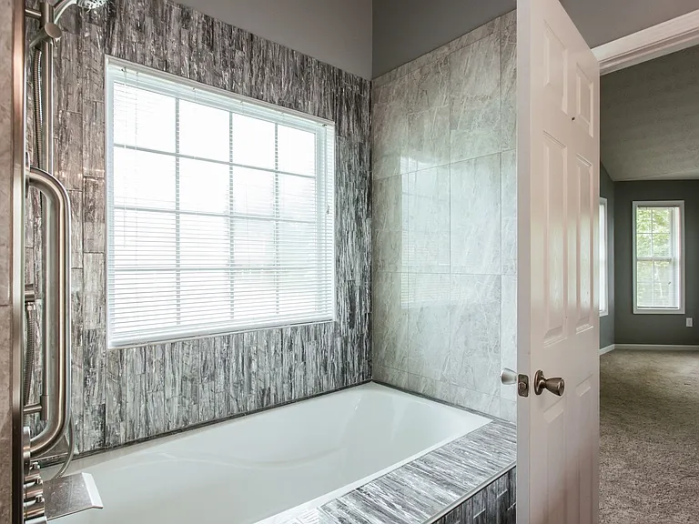137 Bristol Woods Dr — Photo 22