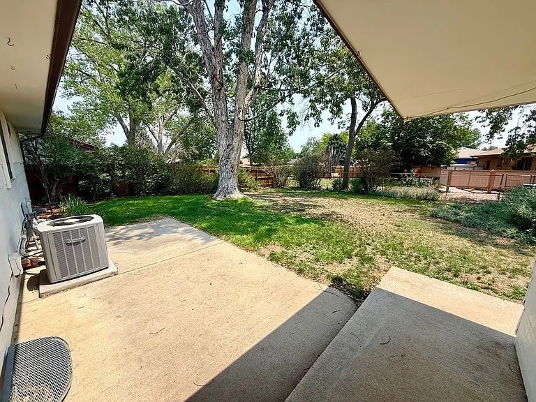 3126 W 5th St — Photo 28