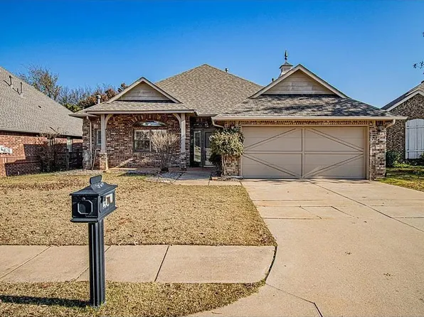 2920 Longmeadow, Edmond, OK 73003