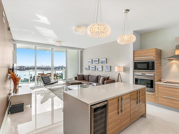 5th image of 2020 N Bayshore Dr APT 1204