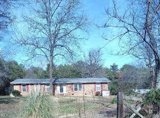 5200 Robinwood Dr, Charlotte, NC 28215