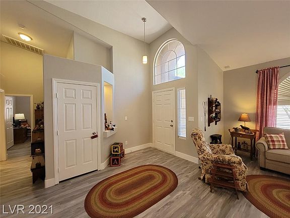 4th image of 1117 Coral Desert Dr