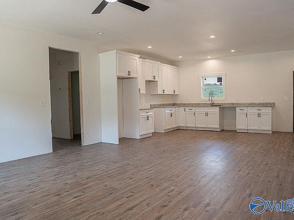 3rd image of 3600 Godfrey Ave NE