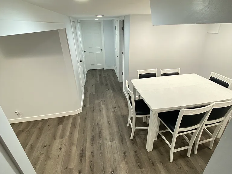 105 N Green Dr #2 — Photo 7