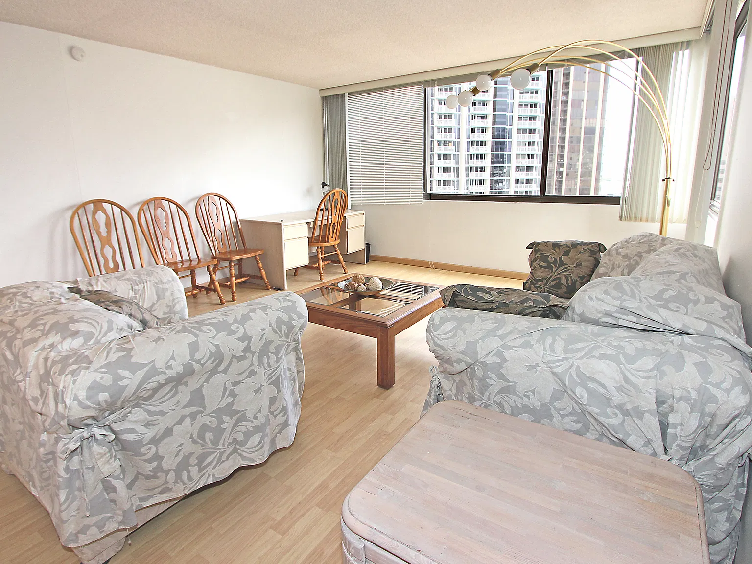 2 bed, 888 sqft, $2,850 — Photo 3