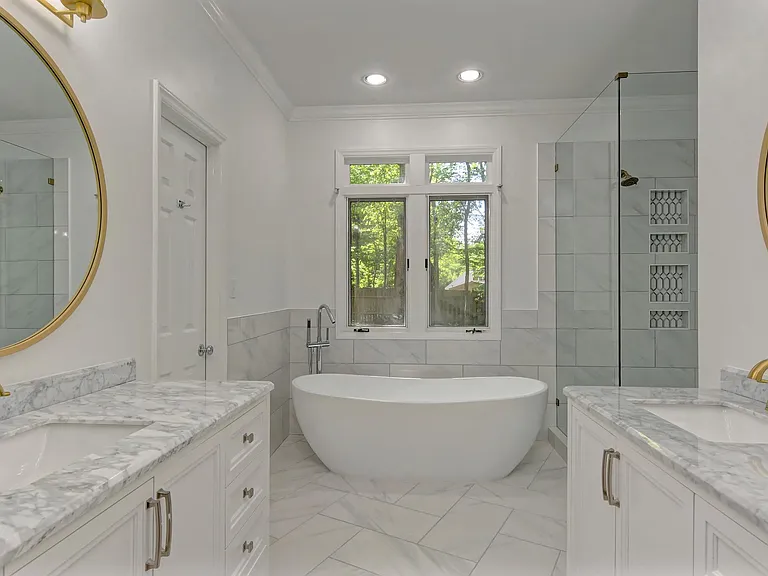 master bath newly remodeled. (Main level)