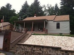 1603 Hillside Ct, Tyrone, PA