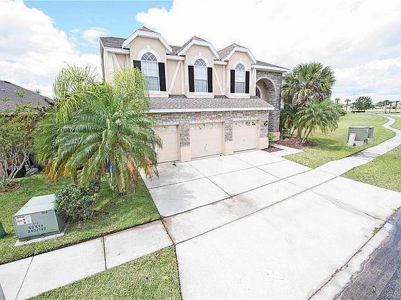 3rd image of 2590 The Oaks Blvd