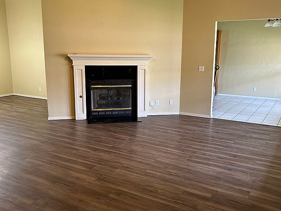 3rd image of 18317 Laurel Oak Dr