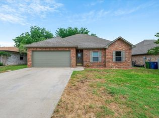 213 Glory St, Aubrey, TX 76227