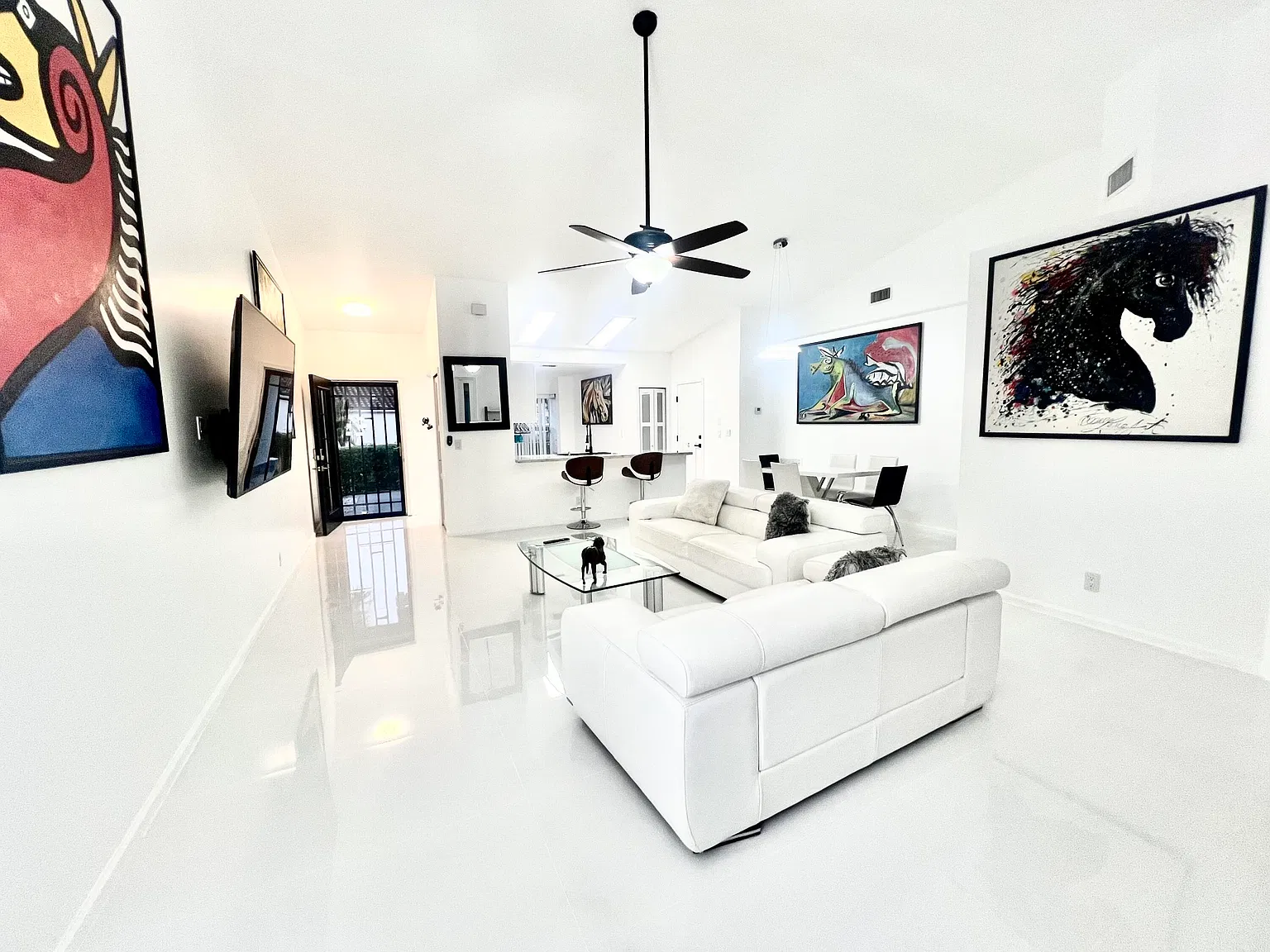 3 bed, 2.0 bath, 1604 sqft, $8,000 — Photo 4