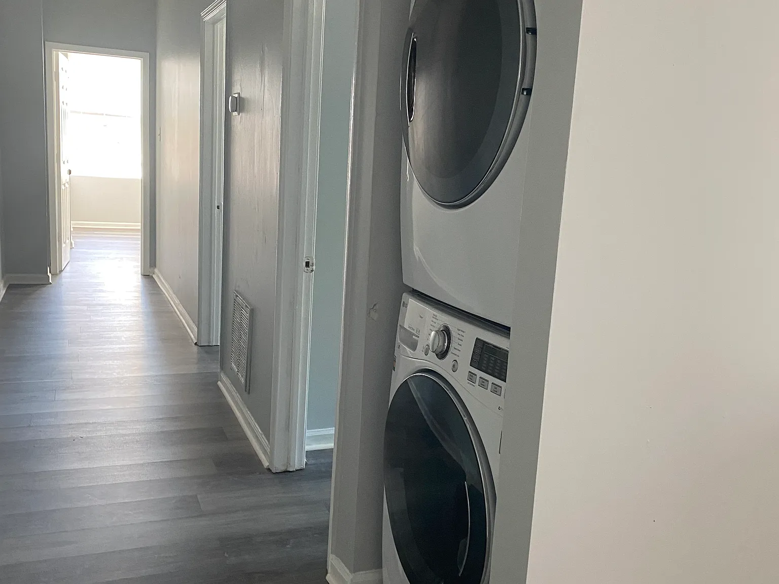 2 bed, 1100 sqft, $1,700 — Photo 4