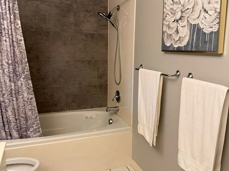 161 Avondale Dr #12 — Photo 13