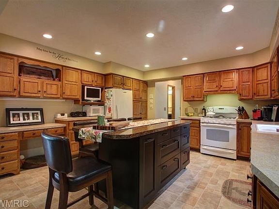 4th image of 6749 Knollview Dr
