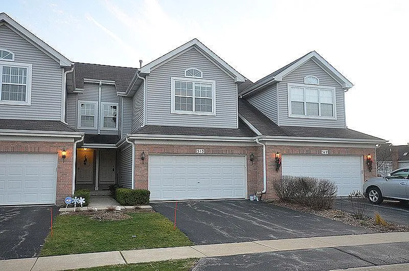 313 Lucille Ln — Photo 2