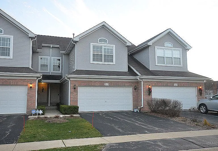 313 Lucille Ln — Photo 2