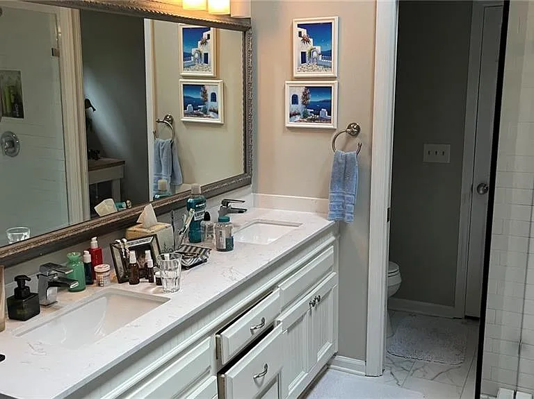 2452 N Forest Dr — Photo 13