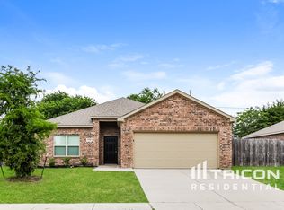 1900 Carrington Dr, Glenn Heights, TX 75154