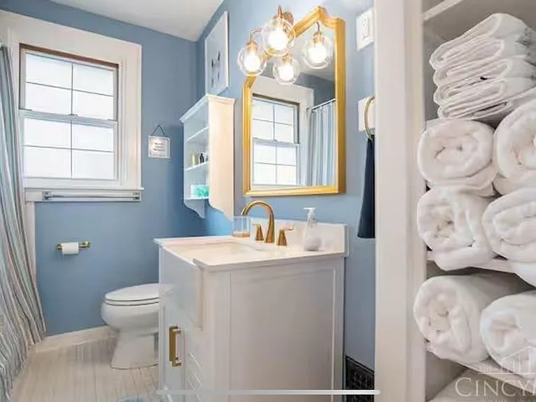 2846 Observatory Ave — Photo 6