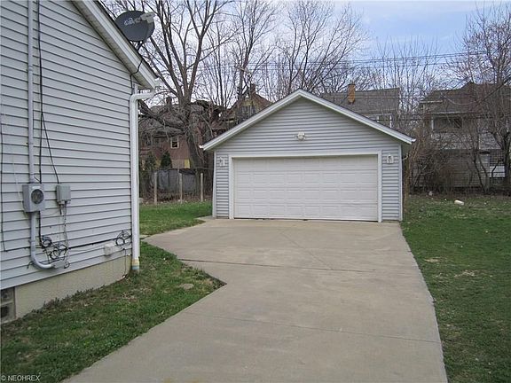 2nd image of 1099 E 125th St