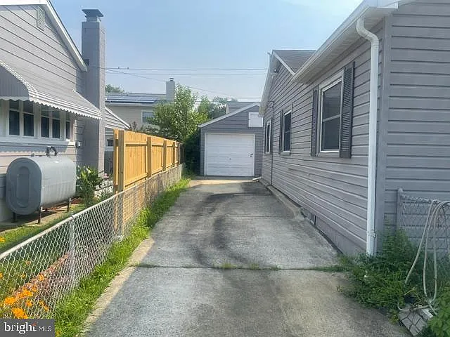 1202 Fuselage Ave — Photo 14