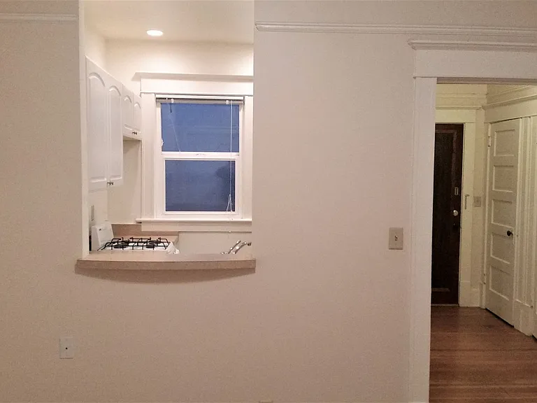 Roxbury Apartments — Photo 7