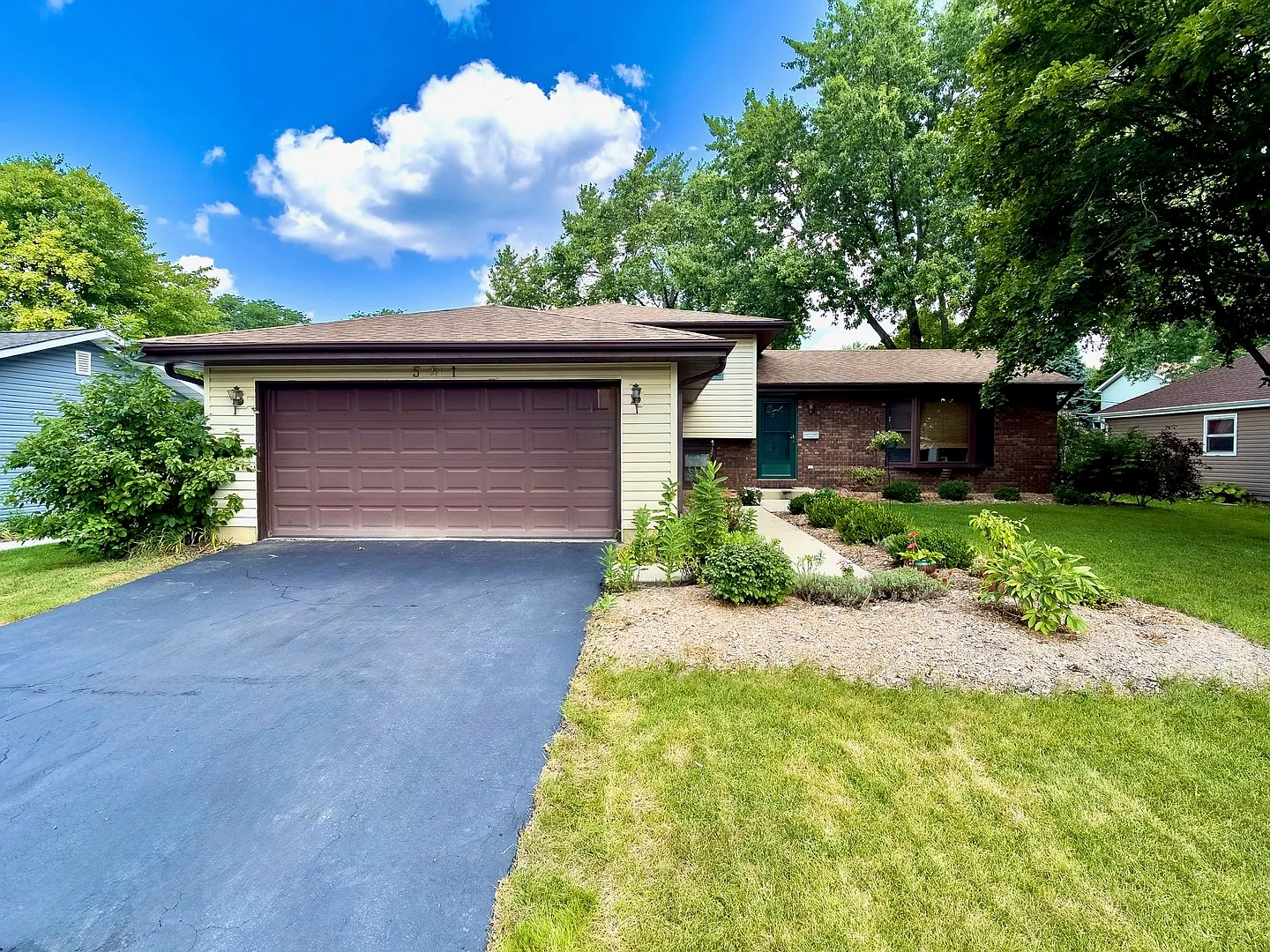 541 Chippewa Trl photo 1