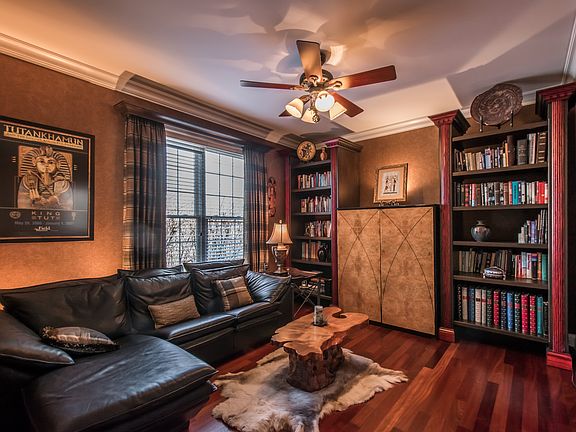 3rd image of 39W316 Cambridge Ct