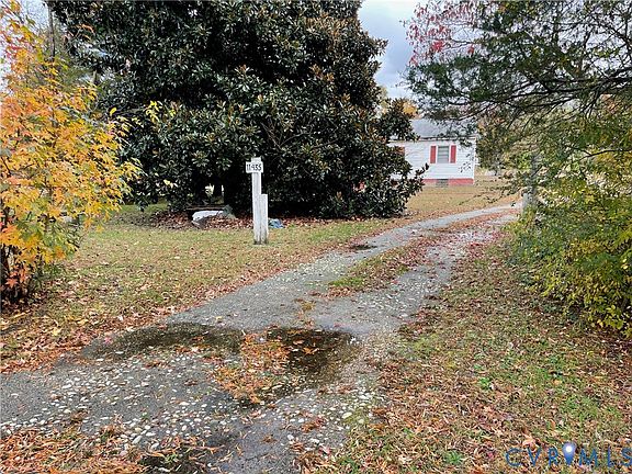 2nd image of 11367-11461 W River Rd