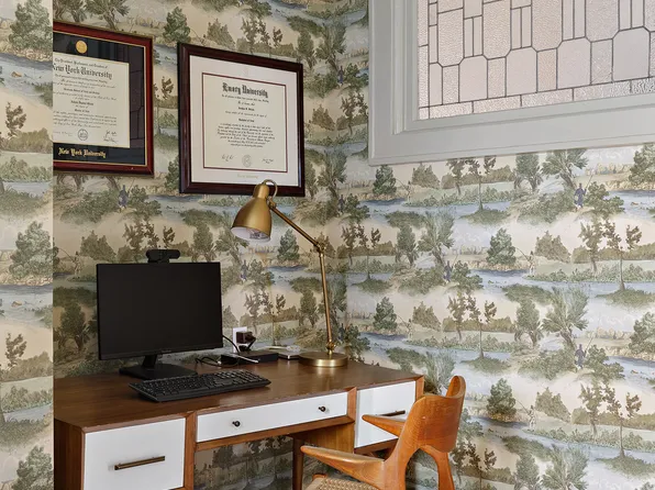 800 Riverside Drive image 13 of 17