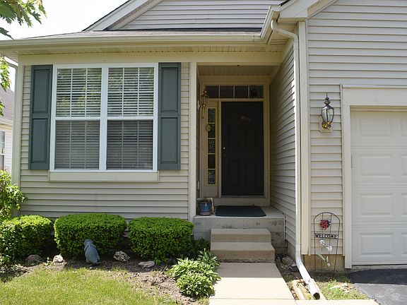 2nd image of 10 E Vandermeer Dr