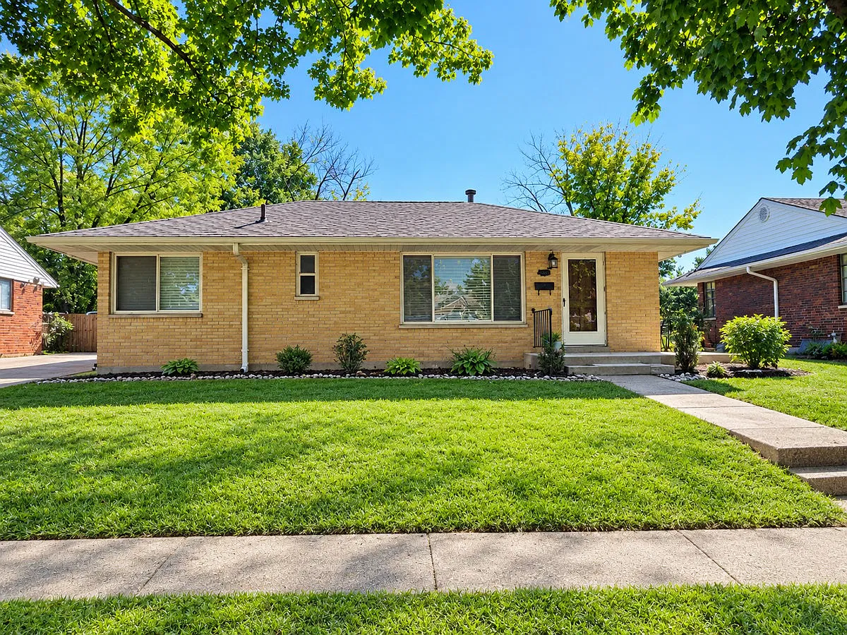 1748 Darst Avenue — Photo 1