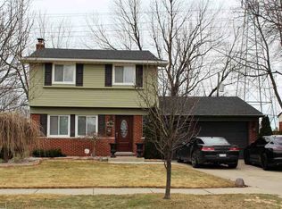38772 Plainview Dr, Sterling Heights, MI 48312